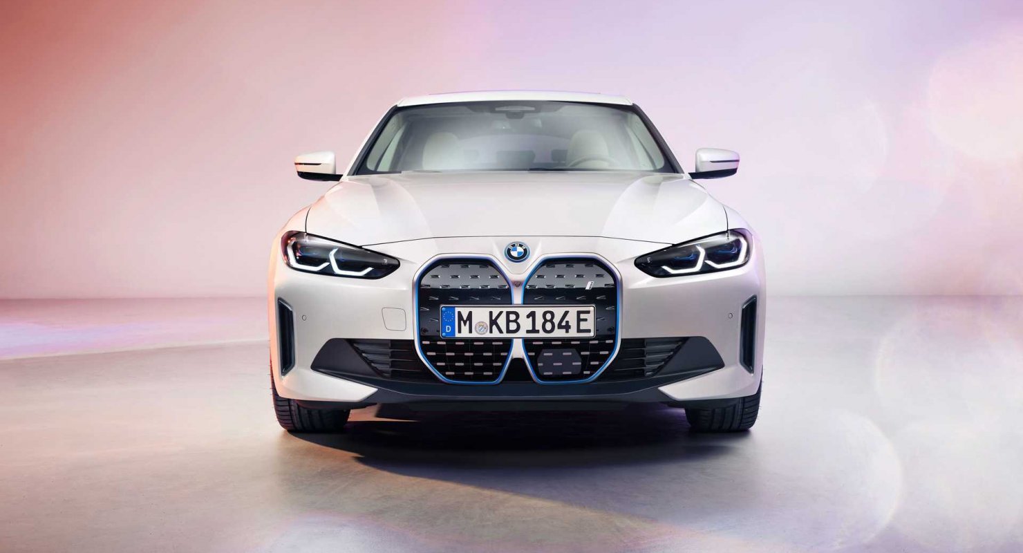 Электрический седан BMW i4 M50 показали на рендерах Электрический седан BMW i4 M50 показали на рендерах Автомобили