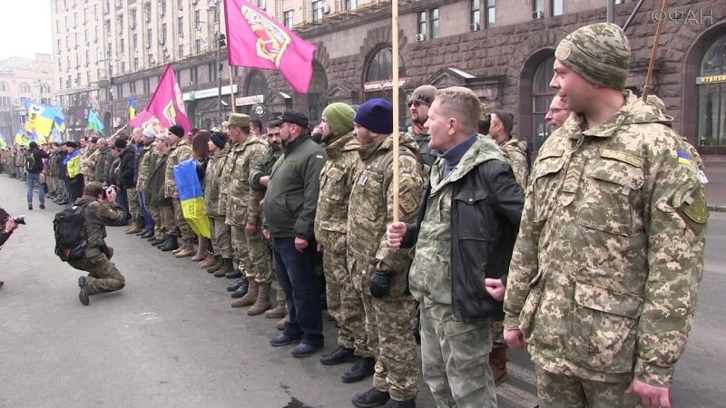 Шествие героев «Дебальцевского унижения» в Киеве насмешило журналистов