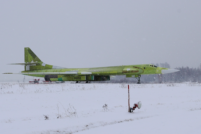 Опубликованы фото модернизированного Ту-160 по поручению Путина