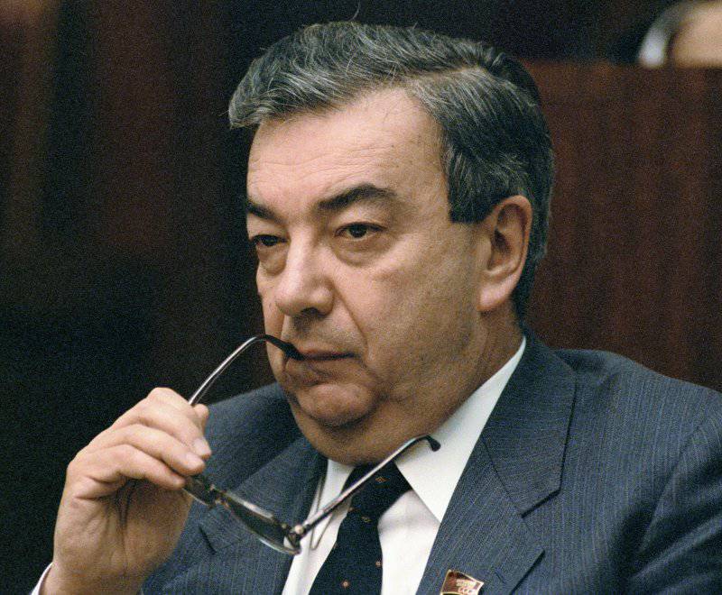 Византийские игры: история противостояния Березовского и Примакова Византийские игры: история противостояния Бориса Березовского и Примакова