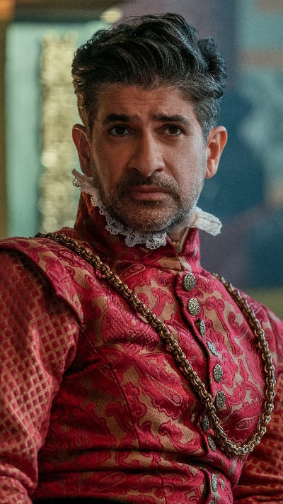 Raza Jaffrey as Francois, Duc de Guise