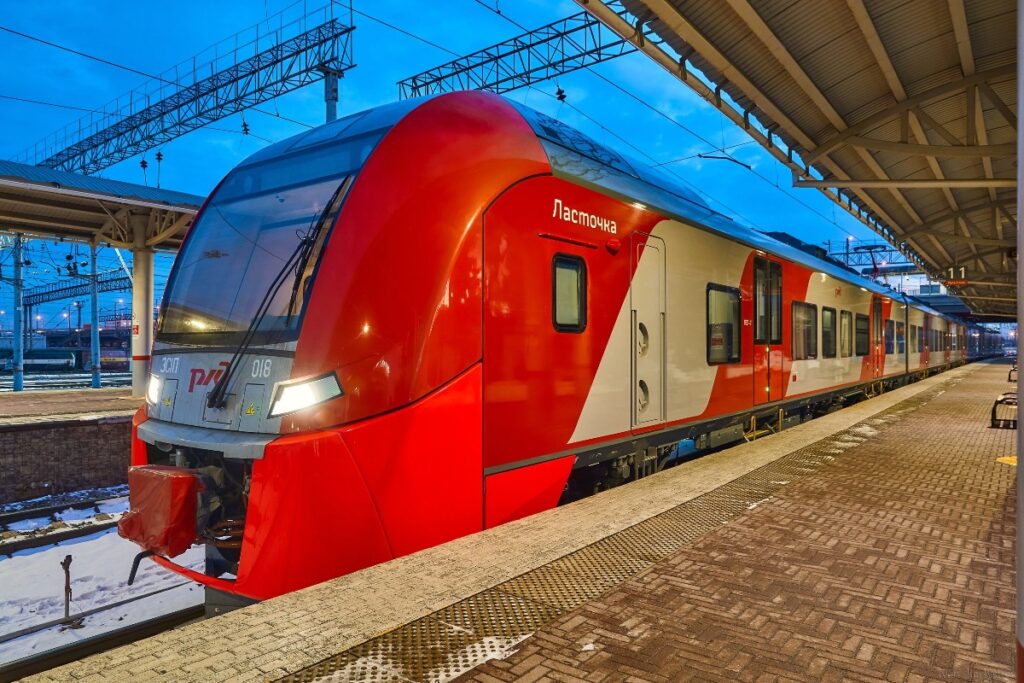 Шесть поездов задержались по пути следования в Крым