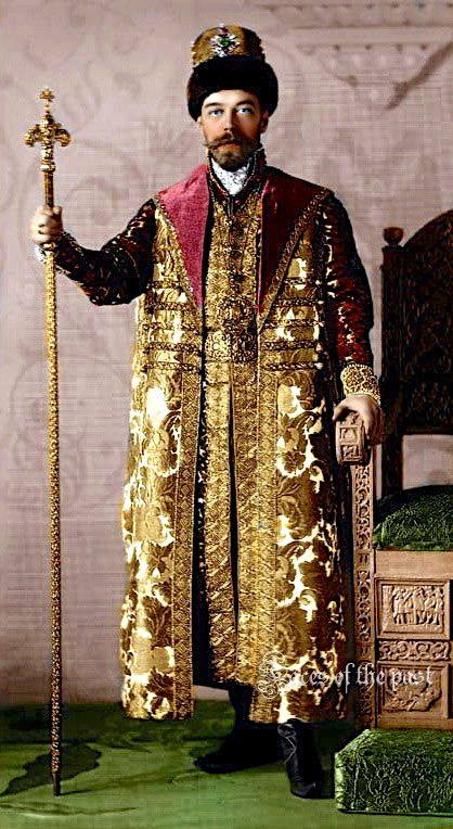 На данном изображении может находиться: 1 человек, стоит и борода