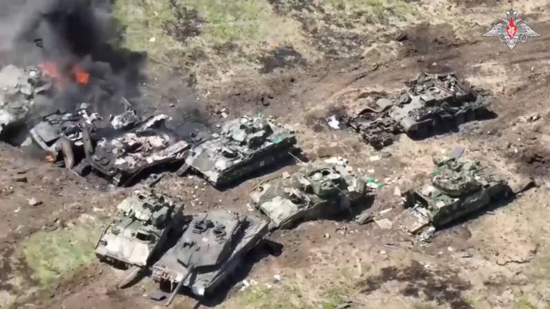 Предсказуемый результат: потери украинских БМП M2A2 Bradley оружие