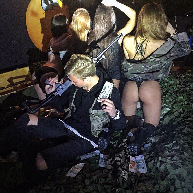 "Воспитание", "целомудрие" и "скромность": вся правда о студенческих вечеринках вечеринки, прикол, тусовки, юмор