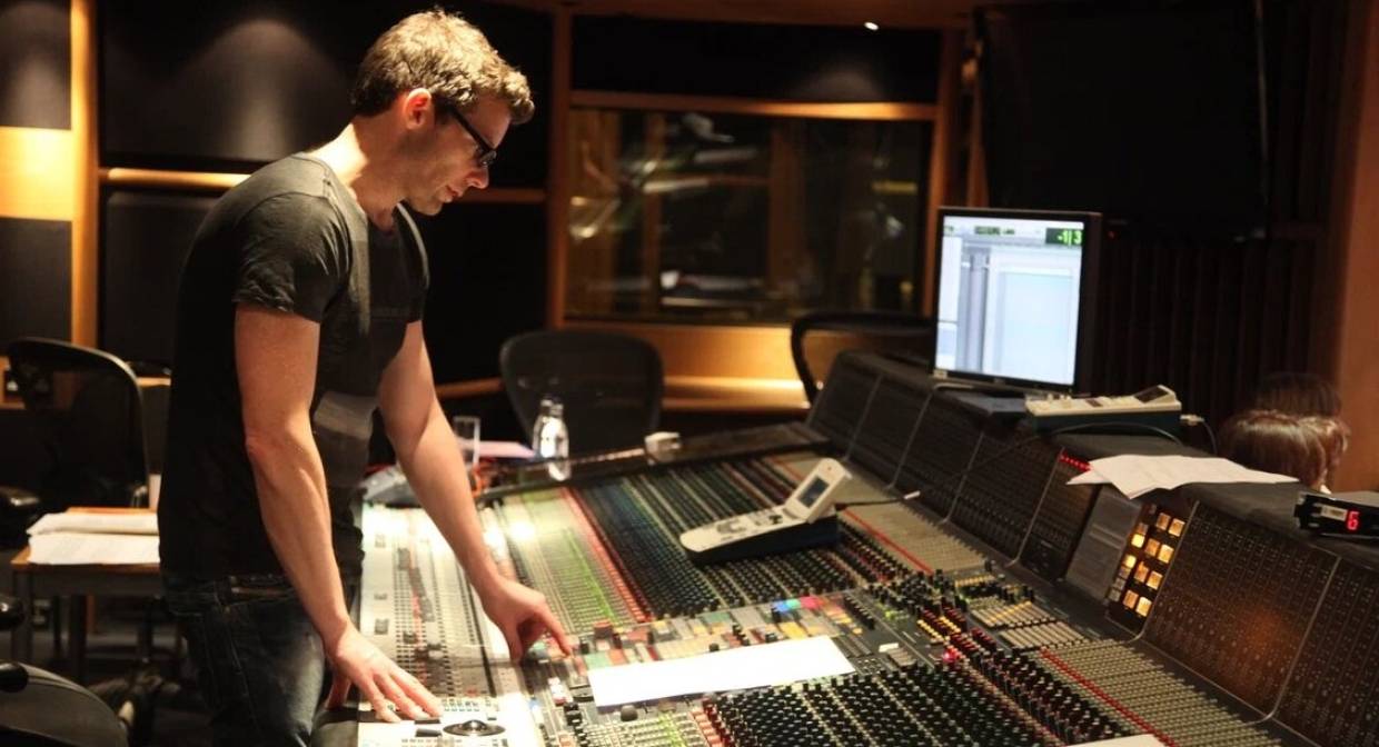 Сергей Жигунов рассказал о своем фильме «Три мушкетера» и о Лондонском симфоническом оркестре Сергей Жигунов рассказал о своем фильме «Три мушкетера» и о Лондонском симфоническом оркестре Шоу-бизнес