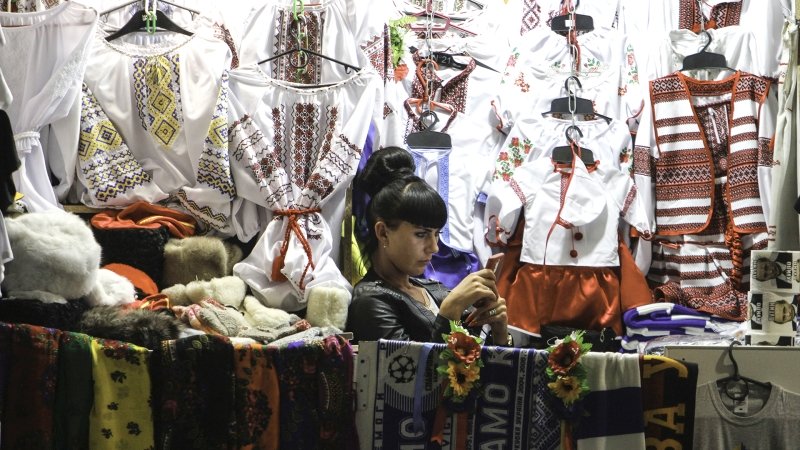 Об украинской идее: мародерство в вышиванках. Колонка Олега Денежки