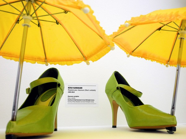 chindogu-umbrella-shoes.jpg