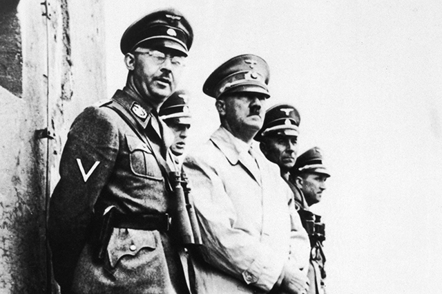 Генрих Гиммлер и Адольф Гитлер.