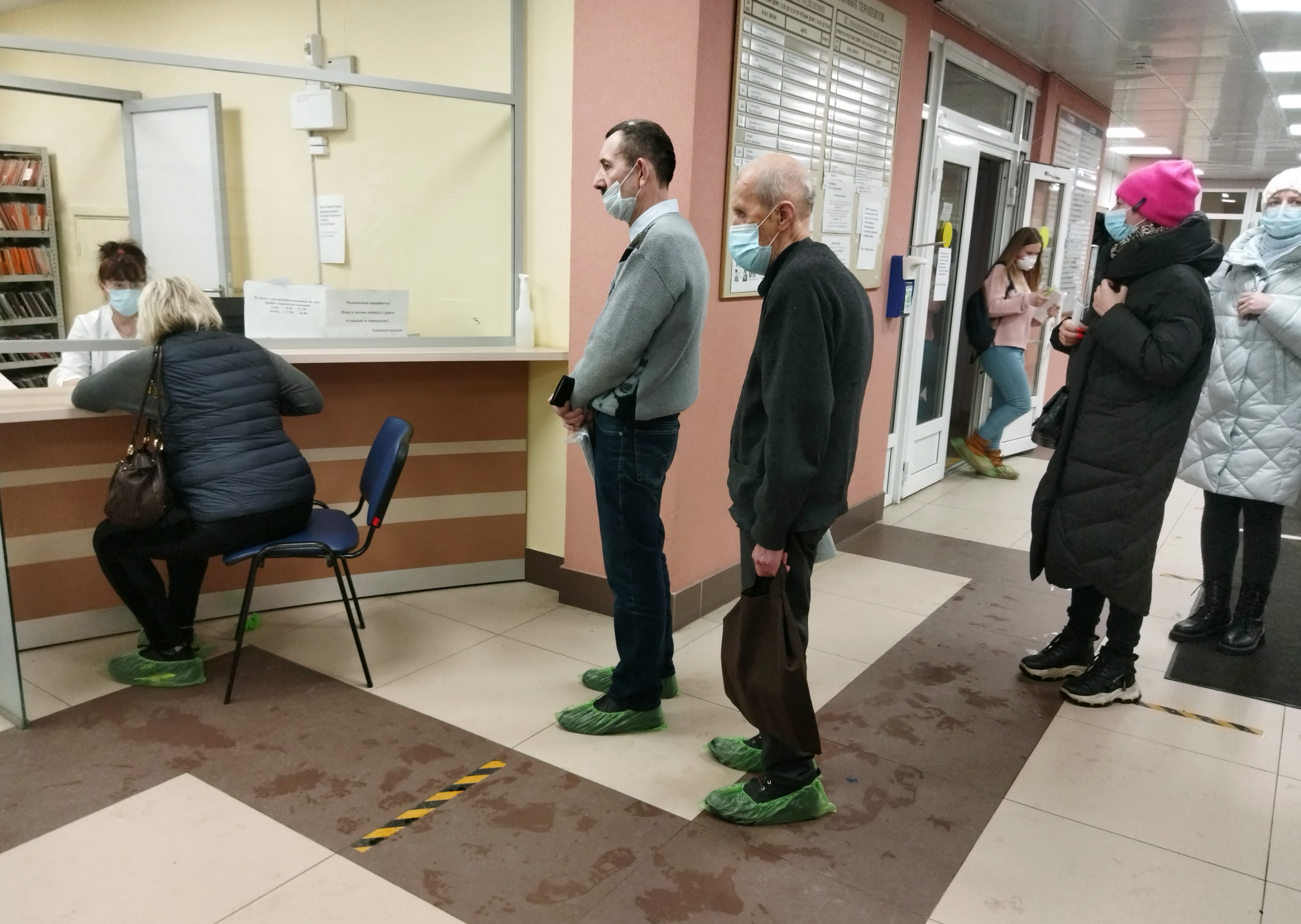 За сутки в подмосковном Пушкине коронавирусом заболели 809 человек