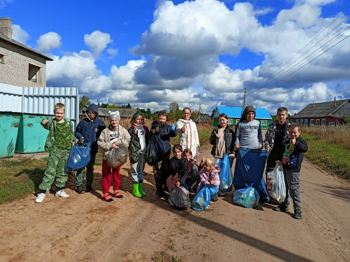 Школьники из Андреапольского МО присоединились к экологической акции