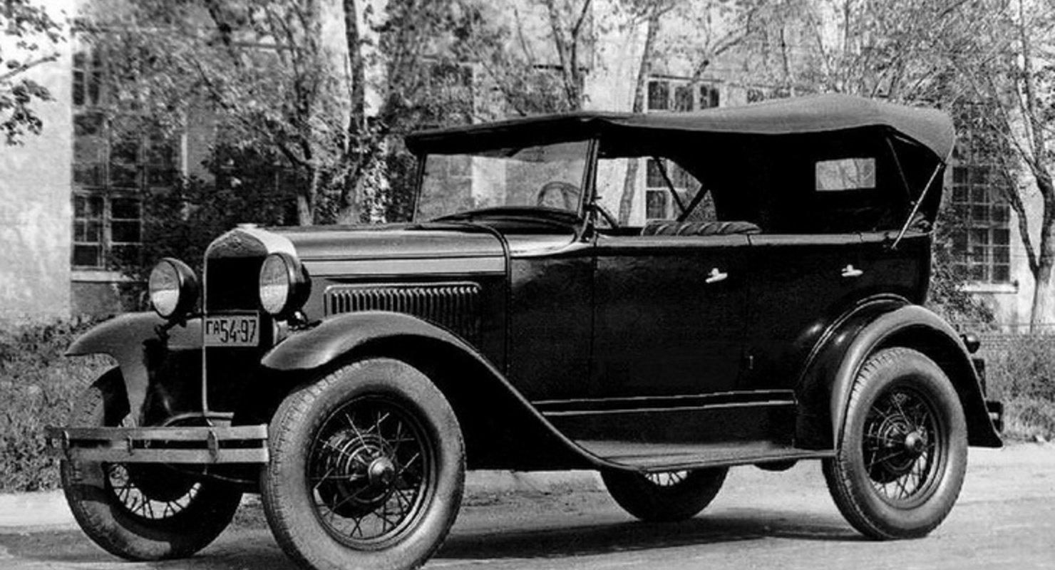 Первый серийный советский автомобиль