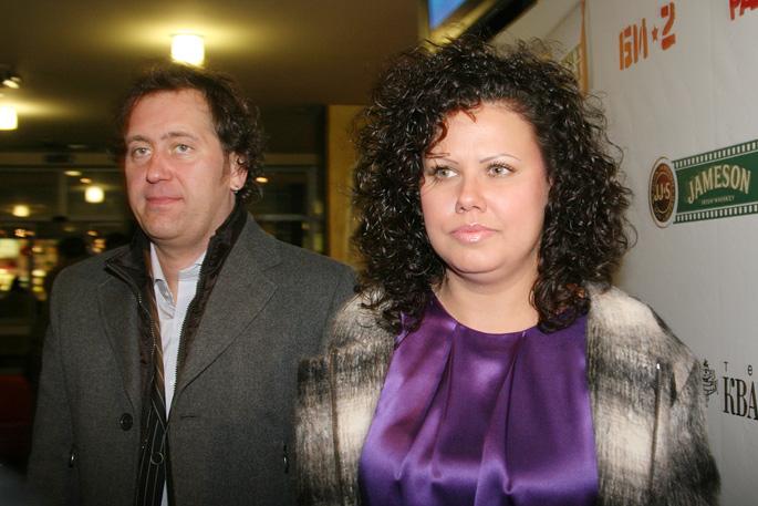 Измены, алкоголизм и позднее отцовство: как сложилась личная жизнь актеров фильма «О чем говорят мужчины» актер, актера, женой, дочерью, жизни, Ростислав, Ларин, говорят, время, второй, стали, Александр, развод, Барац, стала, вместе, фильме, будет, Рыжкова, Демидов