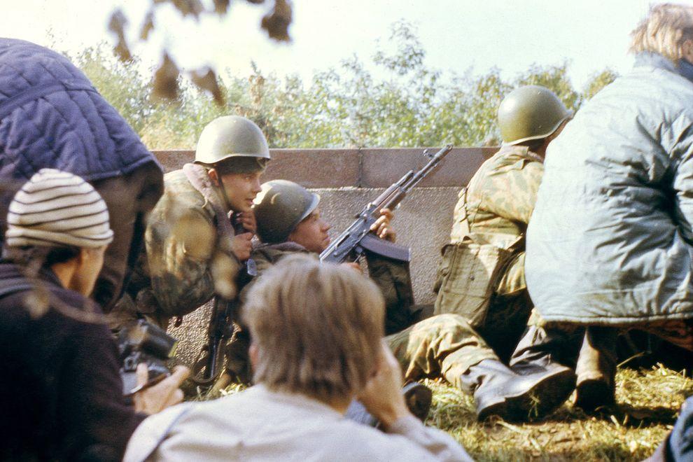 Фотография: Расстрел Дома Советов 4 октября 1993 года №16 - BigPicture.ru