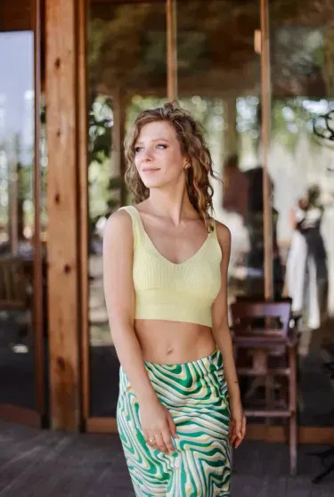 Новые фото Арзамасовой: поклонники заподозрили актрису в ринопластике