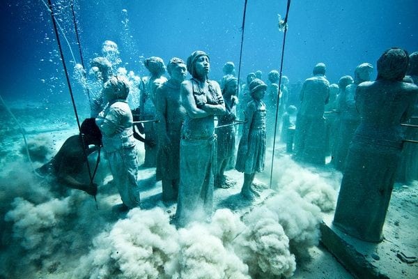 15 самых таинственных находок под водой 