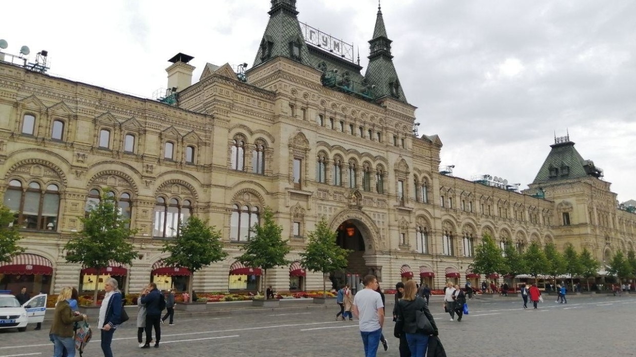 Москвичам пообещали тепло и облачную погоду в пятницу