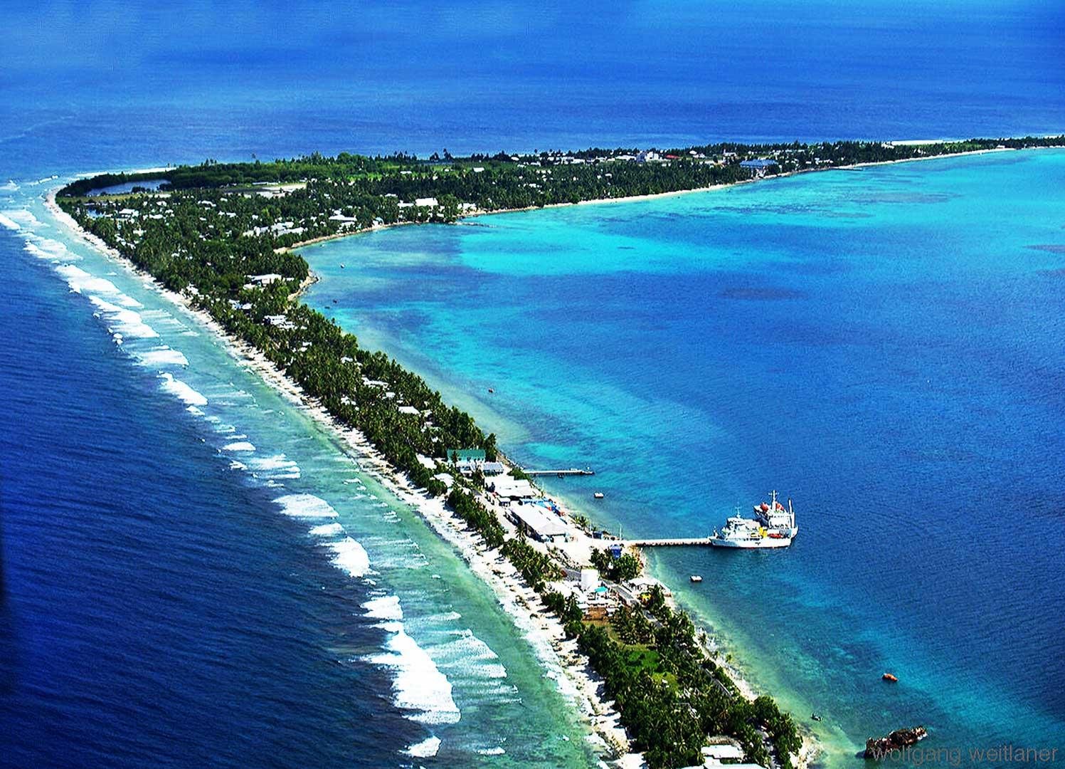 Государства занимающие большие острова. Фунафути Тувалу. Атолл—столица Тувалу. Атолл Фунафути в Тувалу. Столица Тувалу – город Фунафути.