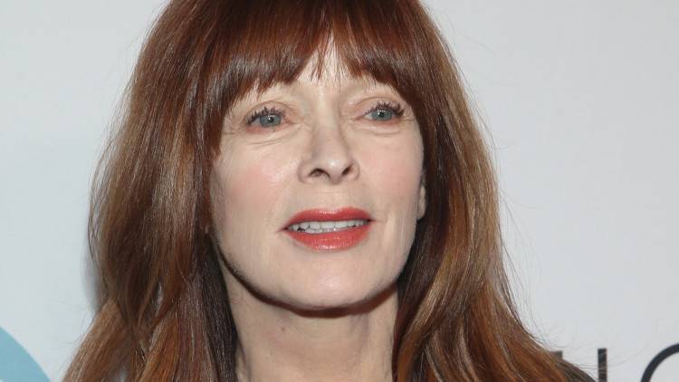 Госпитализированный после ранения Болдуином режиссер Соуса выписан из больницы Общество