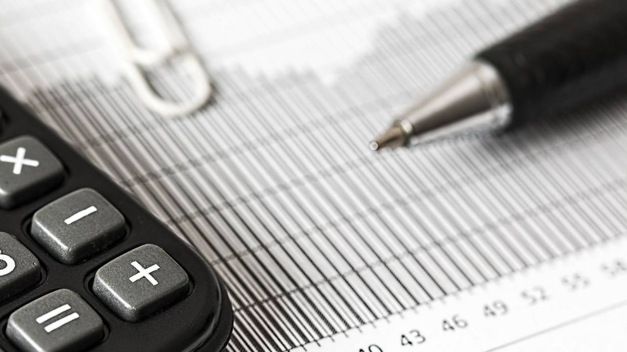 Юрист Уваров напомнил о необходимости оплатить налоги на недвижимость до 1 декабря