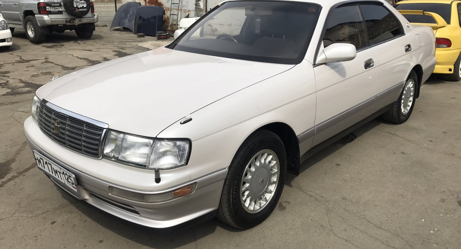 Молодежный, спортивный и легендарный: Toyota Crown IX