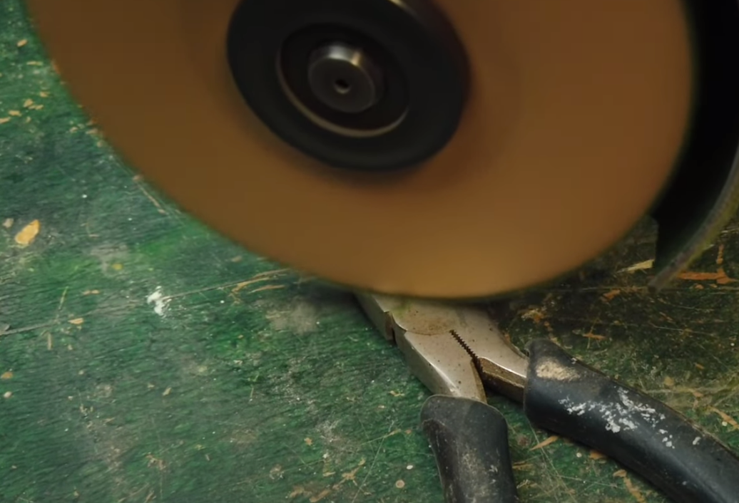 ГЛАВНЫЙ СЛЕСАРЬ ИЗ НАСА ПОЗВОНИЛ И РАССКАЗАЛ ОБ ЭТОЙ ХИТРОСТИ