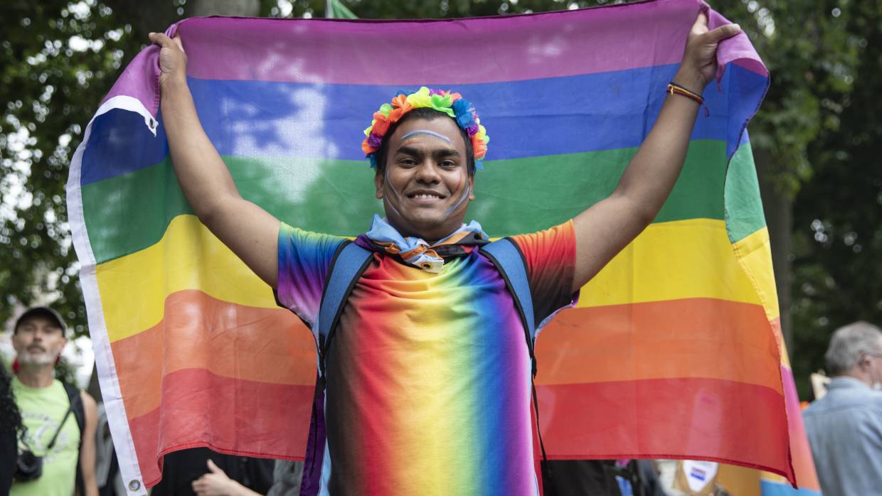 Правительство Канады будет сажать граждан за попытки «перевоспитать геев»