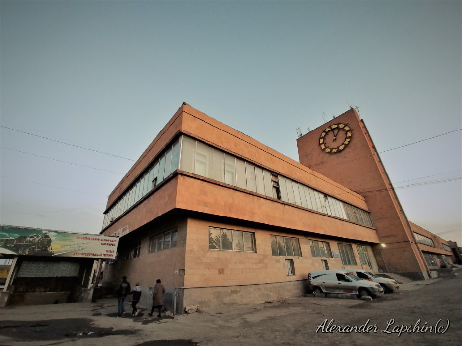 Почему на самом лучшем поезде Армении никто не ездит 