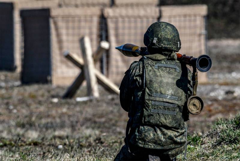 Указ о запрете для военных указывать в сети свою принадлежность к армии: эксперты комментируют россия