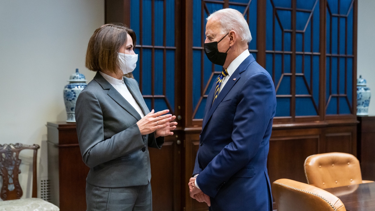 «Боже, какой ад»: США унизили Зеленского встречей с Тихановской Политика