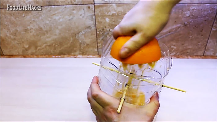 Соковыжималка для цитрусовых из пластиковых бутылок своими руками,сделай сам,соковыжималка своими руками