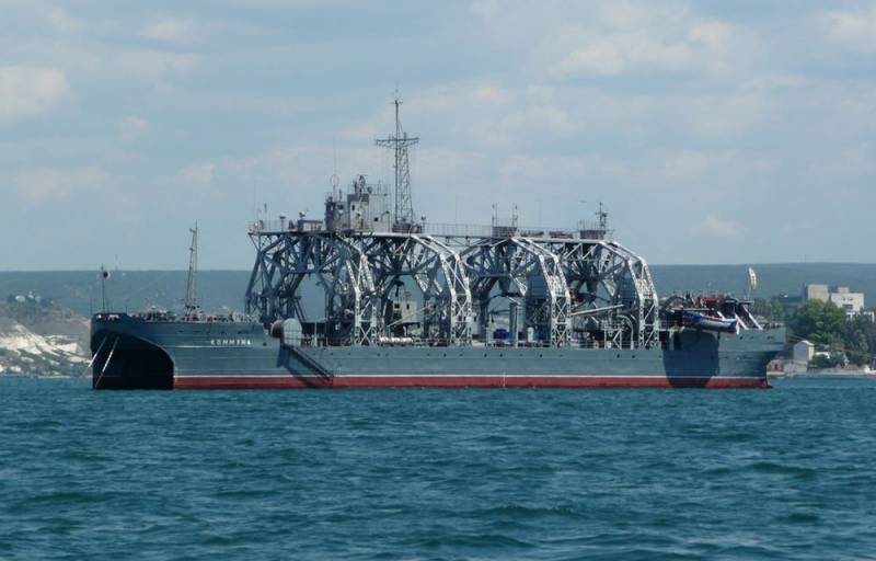 Спасательное судно отправилось к месту гибели флагмана Черноморского флота