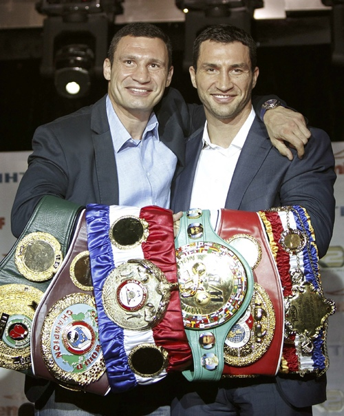 Мы все одной расы! - сказал Кличко. Украинцы, что ли?