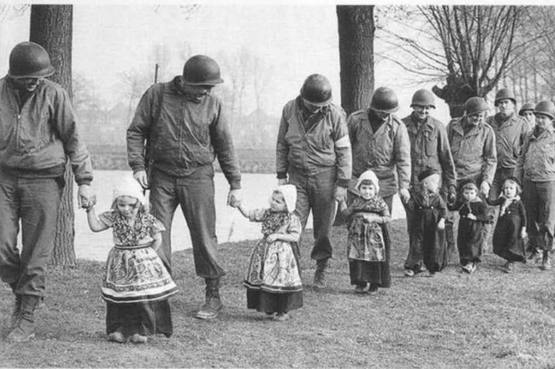 Одежда детей в военное время