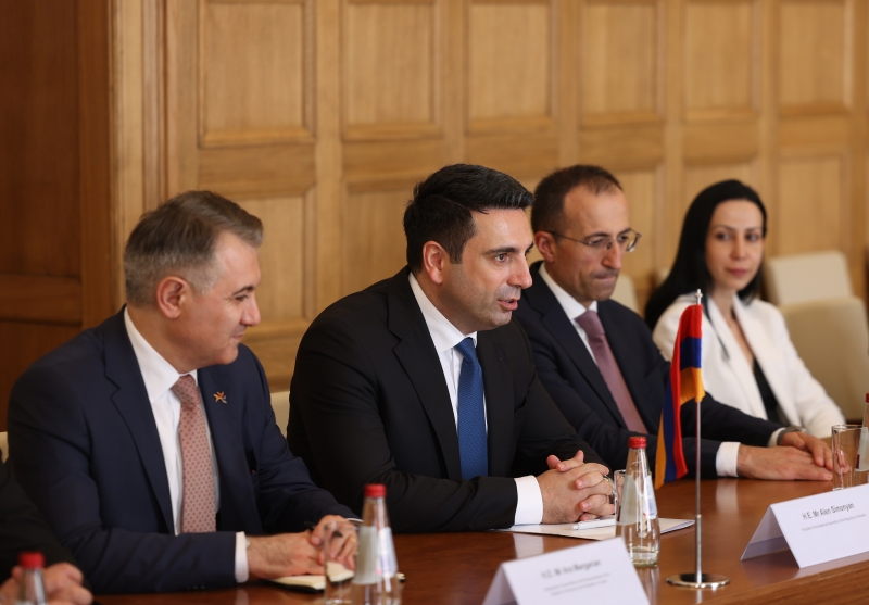 Спикер парламента Армении анонсировал референдум о вступлении страны в ЕС