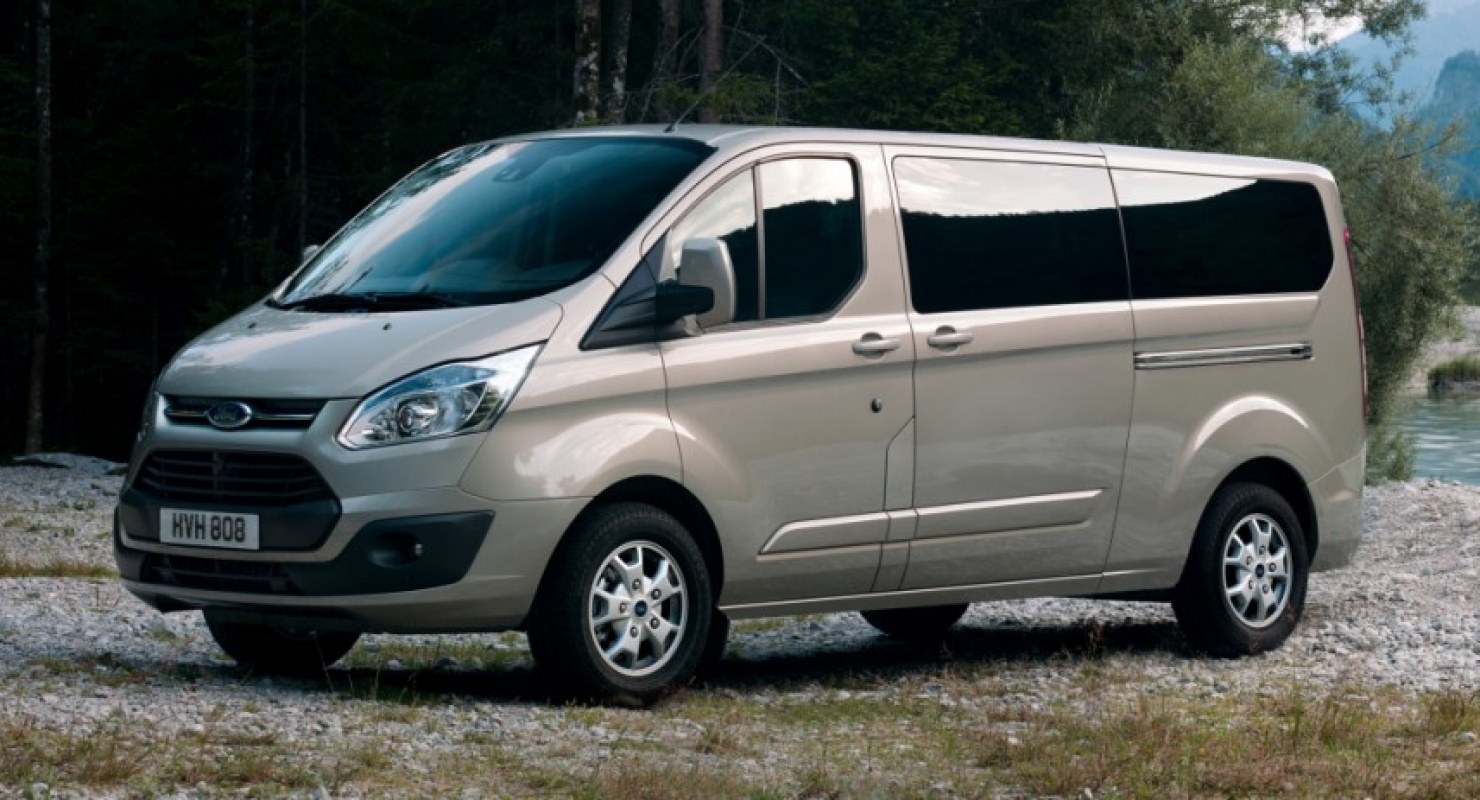 Ford начинает поставки полностью электрического E-Transit 2022 года клиентам