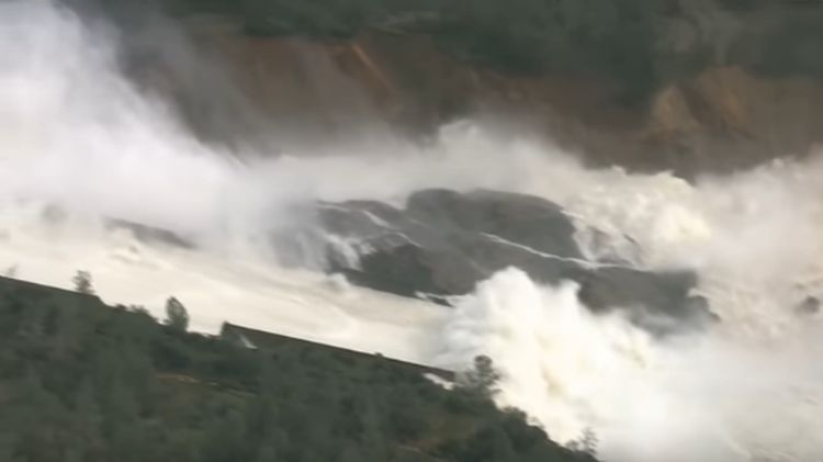 В Калифорнии беда: самой крупной плотине США угрожает разрушение