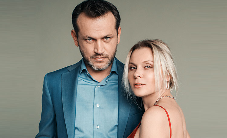 Яна Троянова и Василий Сигарев расстались