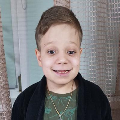 Миша Кострубов, 9 лет, редкое генетическое заболевание – остеопетроз, компрессия ствола головного мозга, требуется операция, 232 450 ₽