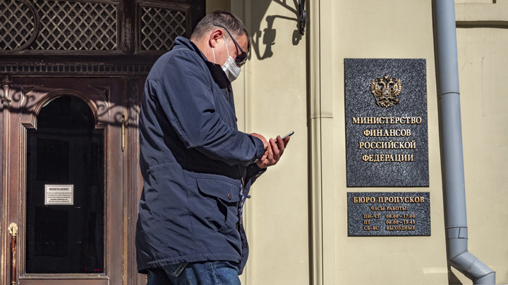 ТАК ВЕРСТАЮТ БЮДЖЕТ ТОЛЬКО ЧУДАКИ. МИНФИН ЭКОНОМИТ НА ЖИЗНЯХ РУССКИХ