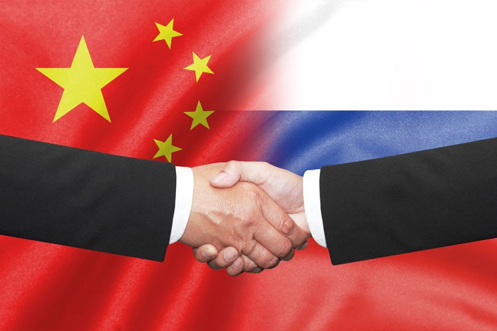 Москва и Пекин оставляют в стороне «мощный» Запад
