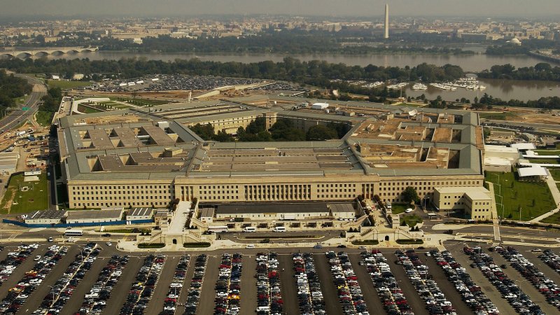 Минобороны РФ приостановило  работу горячей линии связи с Пентагоном