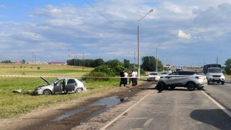 Четыре человека погибли при столкновении двух иномарок в Чувашии