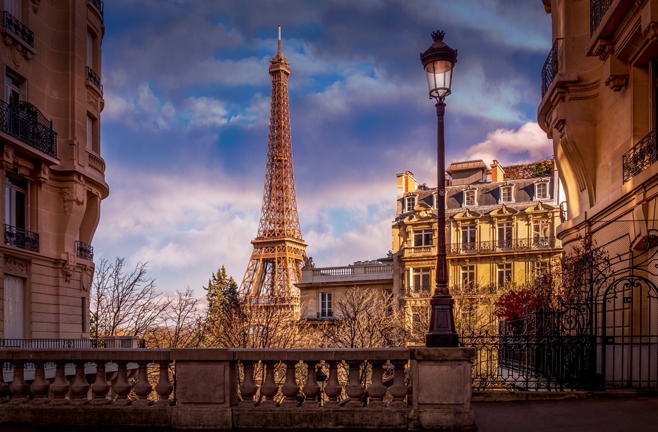 Вечерний Париж, в который нельзя не влюбиться Парижу, вошел, вознесся, Антона, фотографа, российского, Проект, Парижа, современного, карточки, визитной, башни, Эйфелевой, шпиль, через, посвященный, фонтаны, парки, появились, трущоб