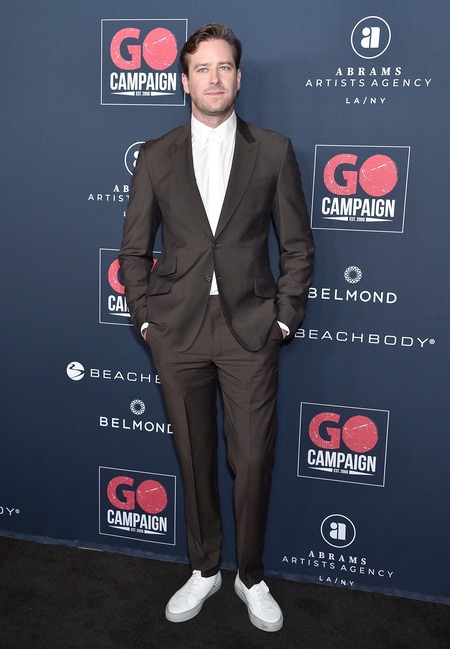 Последняя капля: Арми Хаммер прокомментировал отказ от роли на Бродвее Звезды,Новости о звездах