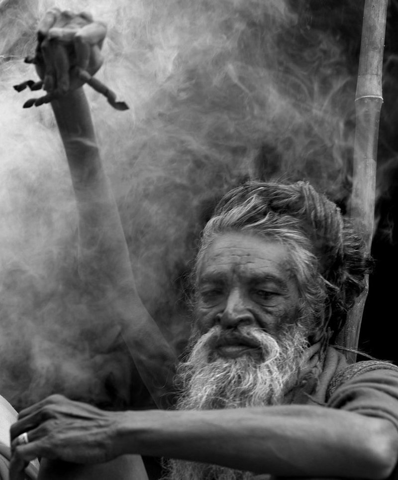 Во имя мира на Земле и бога: индус держит поднятую руку 45 лет Во имя мира на Земле и бога: индус держит поднятую руку 45 лет Амар Бхарати, в мире, земля, индийский садху, история, люди, рука