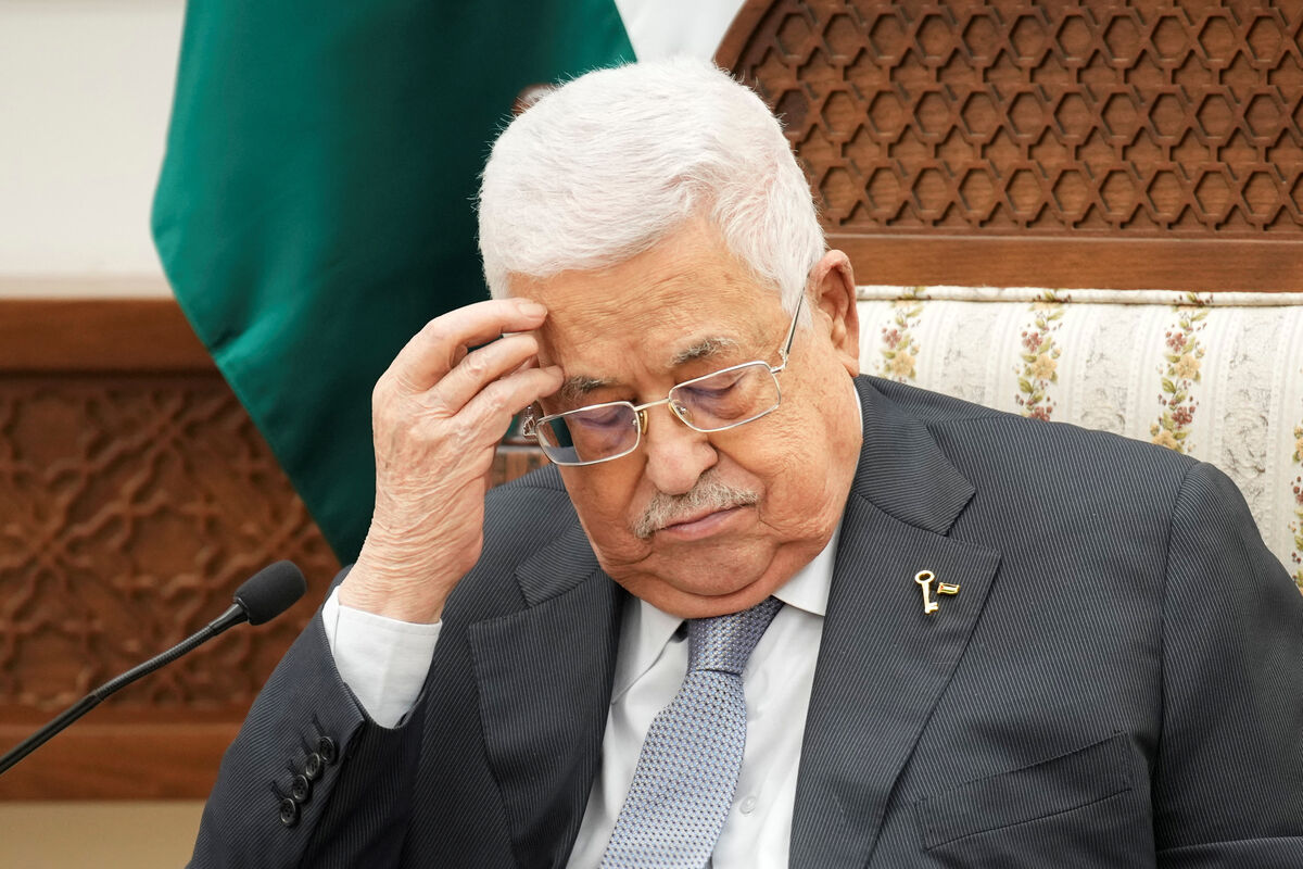 Аббас заявил, что едет в Россию координировать позиции и укрепить отношения