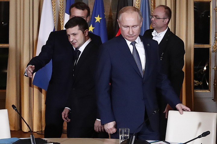 Киев продолжает уверять, Зеленский и Путин встретятся. Но игнорирует вопрос - зачем