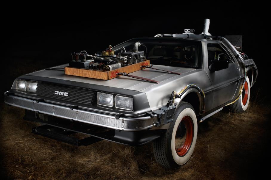 Все машины из фильмов «Назад в будущее» DeLorean, будущее», времени, «Назад, машины, Марти, части, второй, восьмидесятых, фильма, первой, автомобилей, DMC12, ХиллВэлли, долларов, потому, автомобиль, третьей, перемещения, лошадиных