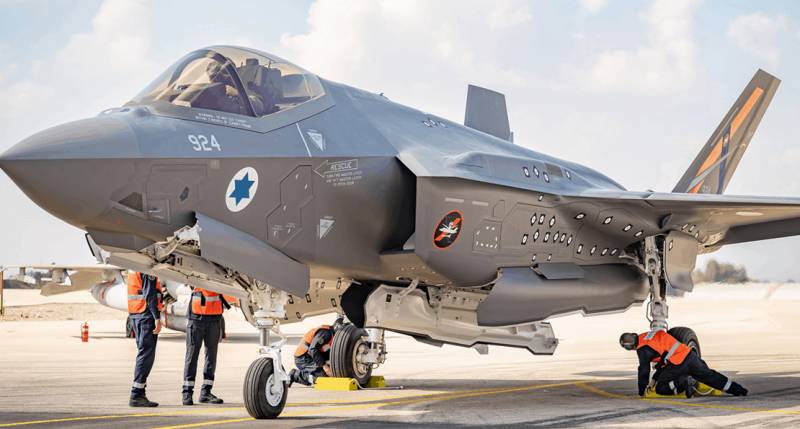 Атака от обороны: Израиль бьёт по сирийским аэропортам геополитика,г,Москва [1405113]